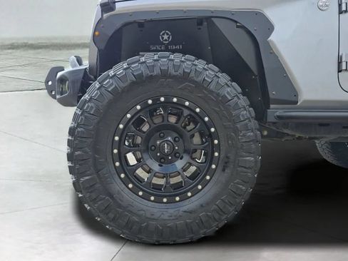 Used 2020 Jeep Wrangler Sport AWD/4WD image 24