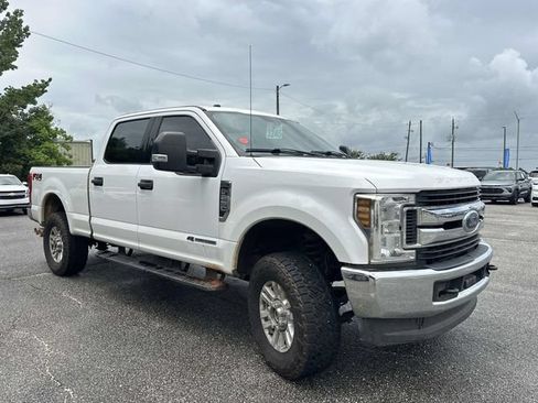 Used 2019 Ford F250 XLT w/ FX4 Off-Road Package AWD/4WD image 14