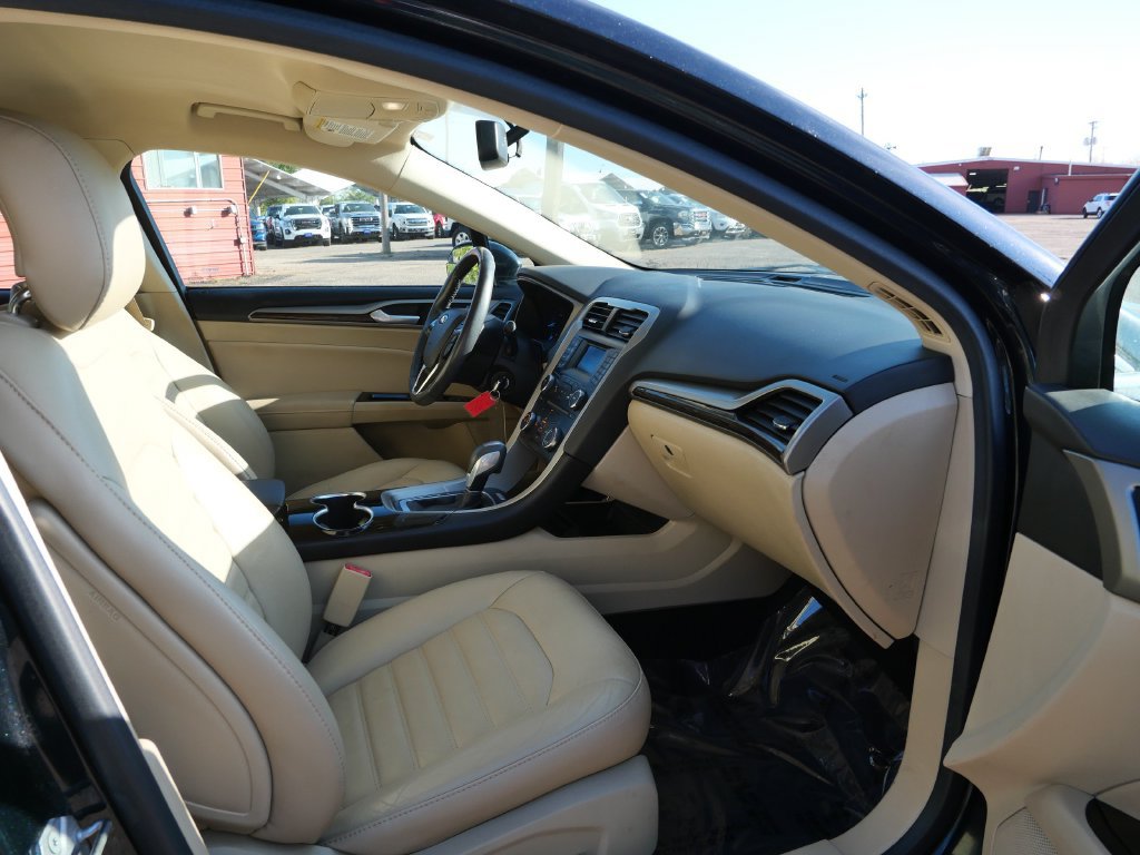 Used 2014 Ford Fusion SE w/ Equipment Group 202A FWD image 10