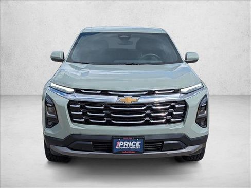 Used 2026 Chevrolet Equinox LT w/ Convenience Package II image 2