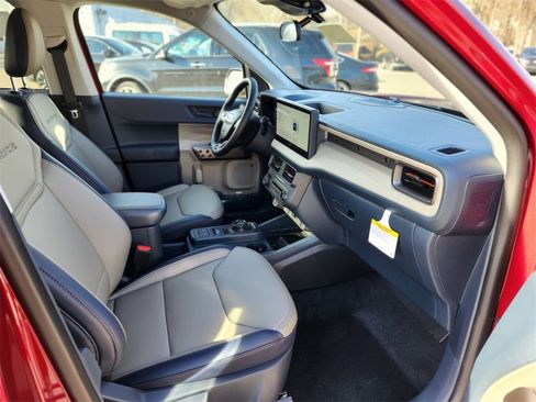 New 2026 Ford Maverick Lariat image 11