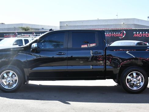 Used 2022 Chevrolet Silverado 1500 LT AWD/4WD image 4
