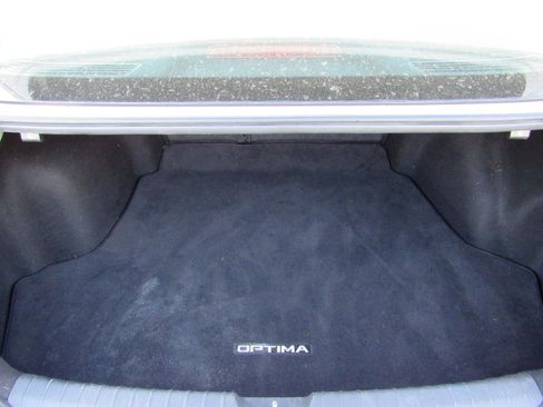 Used 2020 Kia Optima LX image 10