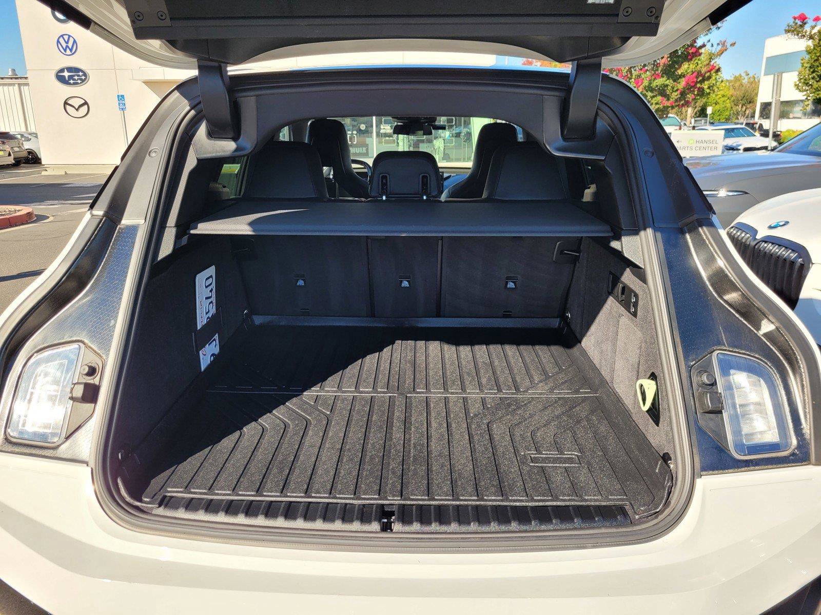 Used 2024 BMW iX xDrive50 w/ Premium Package AWD/4WD image 35