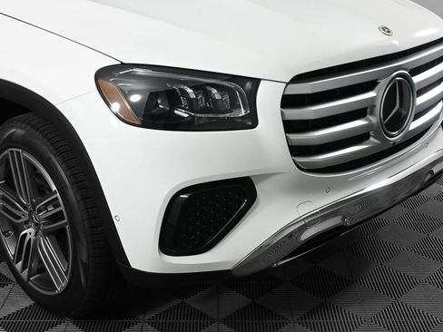 New 2026 Mercedes-Benz GLS 450 4MATIC image 36