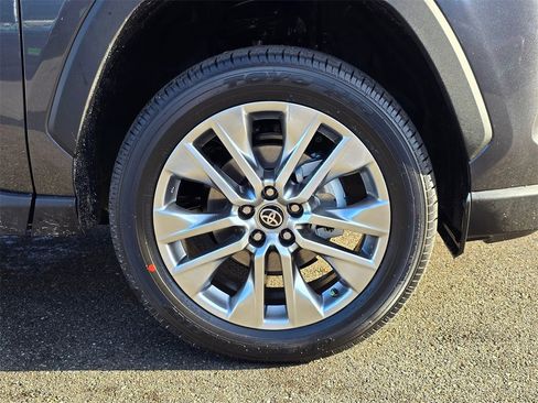 New 2025 Toyota RAV4 XLE Premium image 9