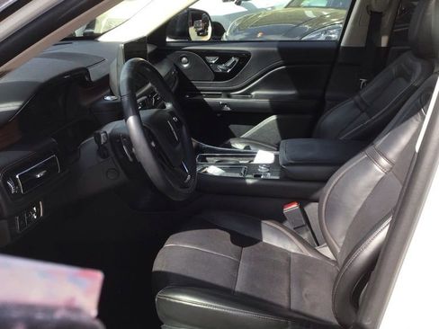 Used 2022 Lincoln Aviator Reserve w/ Equipment Group 201A AWD/4WD image 8