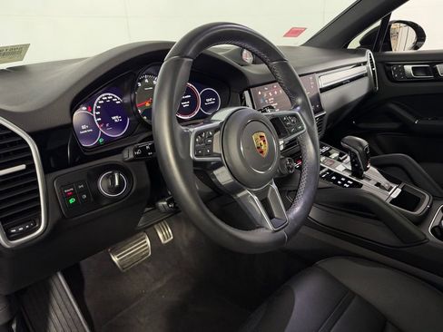 Used 2023 Porsche Cayenne S AWD/4WD image 23