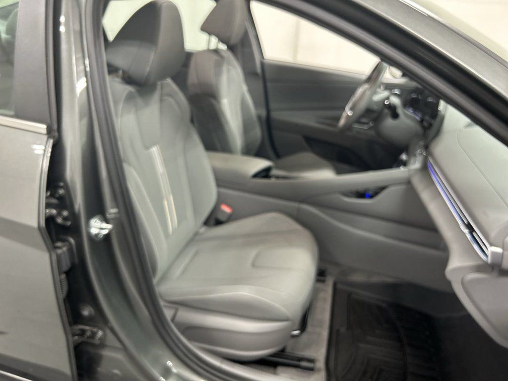 Used 2024 Hyundai Elantra SEL w/ Convenience Package FWD image 24