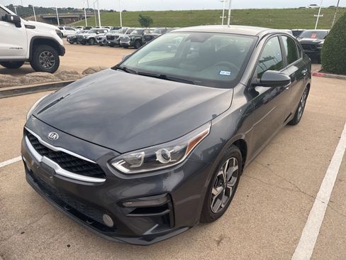 Used 2019 Kia Forte LXS FWD image 1