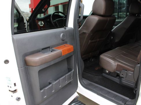 Used 2016 Ford F350 King Ranch w/ King Ranch w/Chrome Package image 12