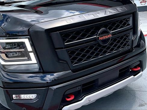 Used 2022 Nissan Titan PRO-4X w/ Pro-4x Utility Package AWD/4WD image 33