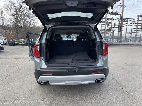 Used 2023 GMC Acadia SLT image 13