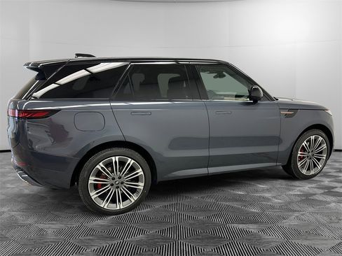 New 2025 Land Rover Range Rover Sport Dynamic SE image 5