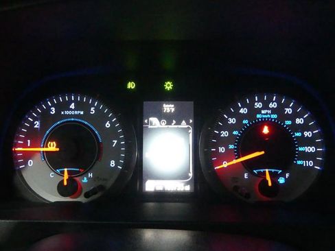 Used 2017 Toyota Sienna SE Premium image 31