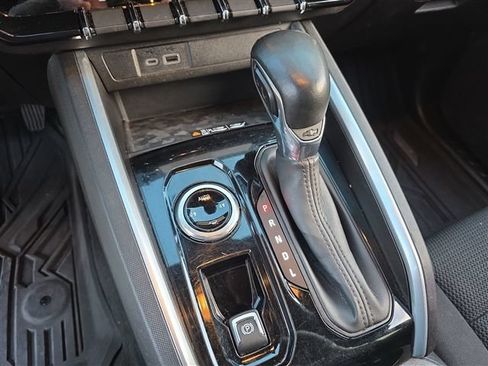 Certified 2023 Chevrolet Colorado LT w/ LT Convenience Package II AWD/4WD image 23