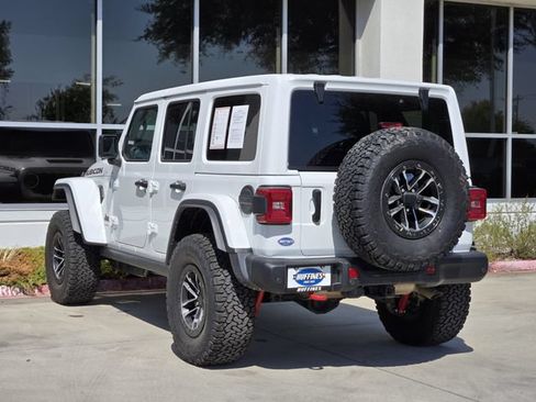 Used 2026 Jeep Wrangler Unlimited Rubicon AWD/4WD image 5