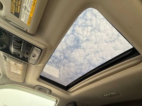 Used 2024 Toyota 4Runner TRD Off-Road Premium w/ Moonroof Package AWD/4WD image 5