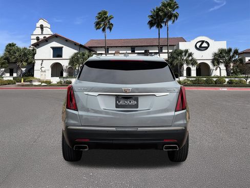 Used 2023 Cadillac XT5 Luxury w/ LPO, Floor Liner Package FWD image 3
