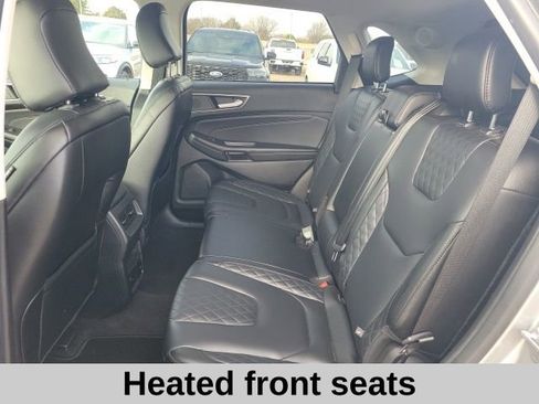 Used 2024 Ford Edge Titanium image 17