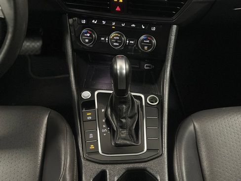 Used 2020 Volkswagen Jetta SEL FWD image 16