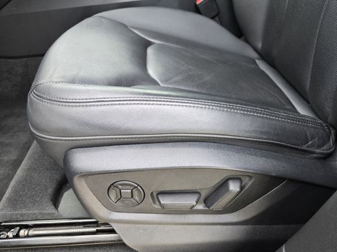 Used 2021 Audi Q7 3.0T Premium Plus image 24