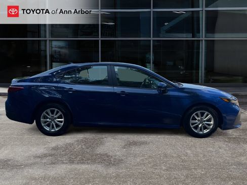 Used 2025 Toyota Camry LE FWD image 11