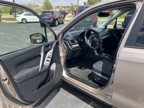 Used 2015 Subaru Forester 2.5i Premium w/ All-Weather Package AWD/4WD image 11