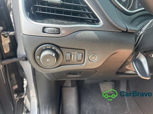 Used 2019 Jeep Cherokee Limited AWD/4WD image 20