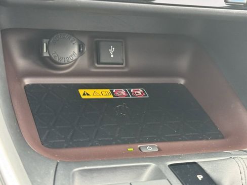 Certified 2022 Toyota RAV4 Limited image 15