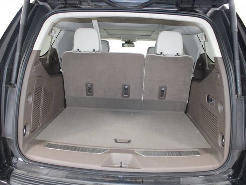 Used 2024 GMC Yukon XL Denali w/ Max Trailering Package RWD image 16