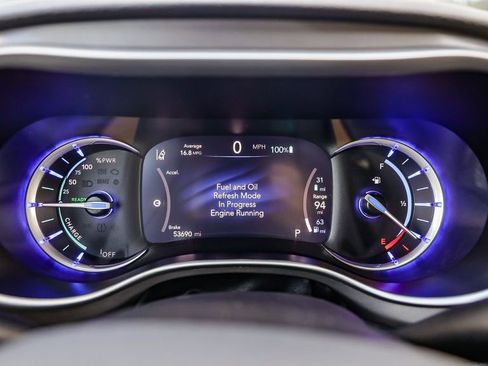 Certified 2024 Chrysler Pacifica Select image 24