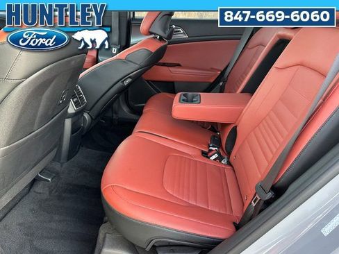 Used 2025 Kia Sportage SX image 14
