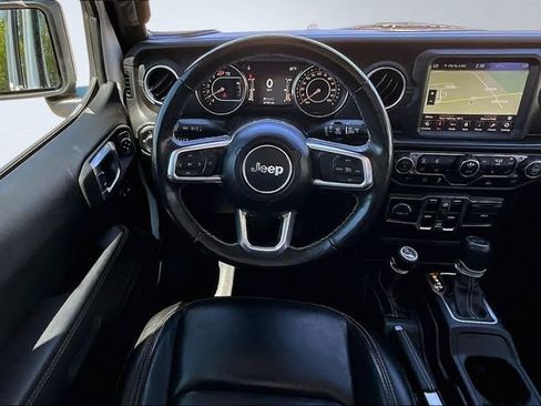 Used 2022 Jeep Wrangler Unlimited Sahara w/ Cold Weather Group AWD/4WD image 9