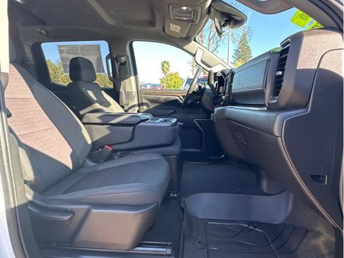 Used 2023 Chevrolet Silverado 1500 LT image 11