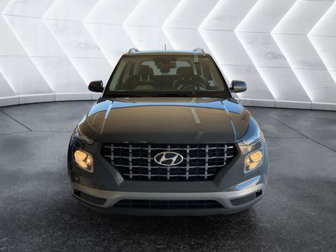 Used 2026 Hyundai Venue SEL FWD image 1
