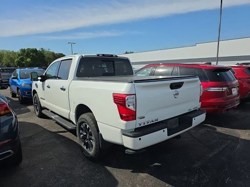 Used 2017 Nissan Titan SL w/ Off-Road Package AWD/4WD image 3
