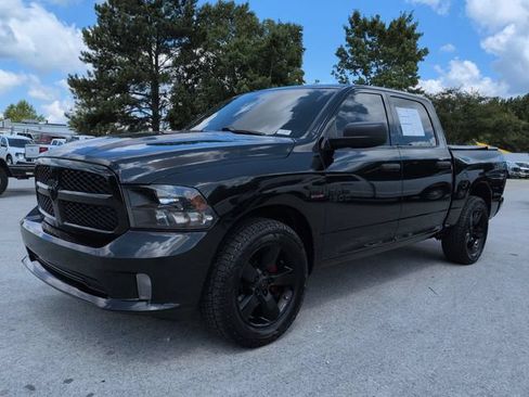 Used 2017 RAM 1500 Express w/ Express Value Package RWD image 8