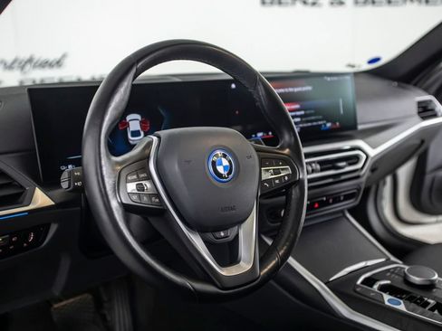 Used 2023 BMW i4 eDrive35 w/ Premium Package RWD image 21