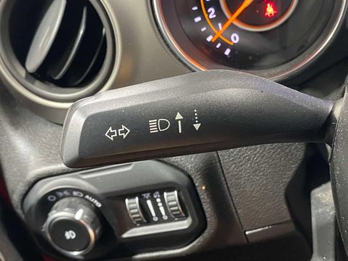 Used 2019 Jeep Wrangler Unlimited Sport S AWD/4WD image 24