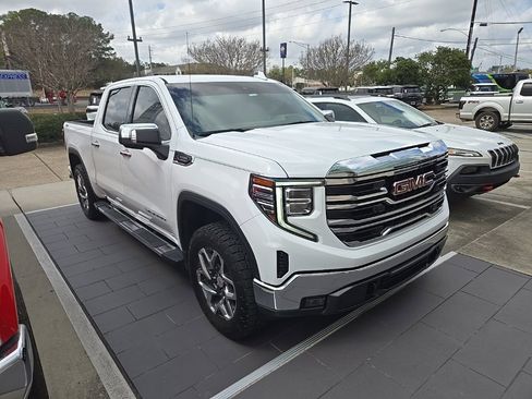 Used 2023 GMC Sierra 1500 SLT w/ SLT Premium Package image 3