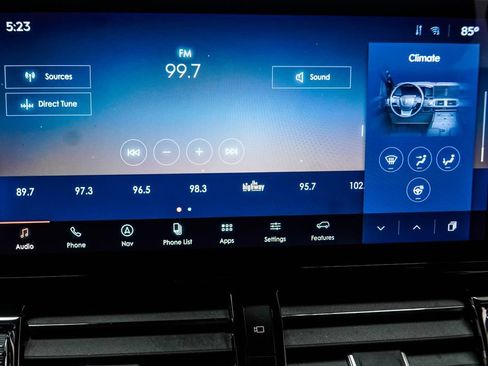 Used 2024 Lincoln Navigator Premiere AWD/4WD image 24
