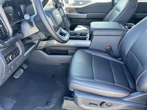 New 2026 Ford F250 Lariat w/ Black Appearance Package AWD/4WD image 11