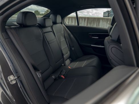 Certified 2024 Mercedes-Benz C 300 4MATIC Sedan image 28
