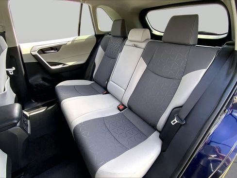Used 2025 Toyota RAV4 XLE w/ Convenience Package FWD image 20