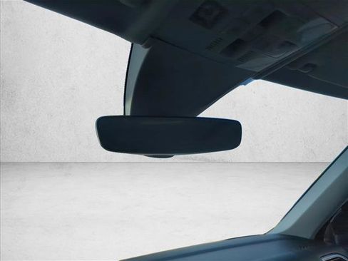 Used 2023 Volkswagen Tiguan SE w/ Panoramic Sunroof Package image 13