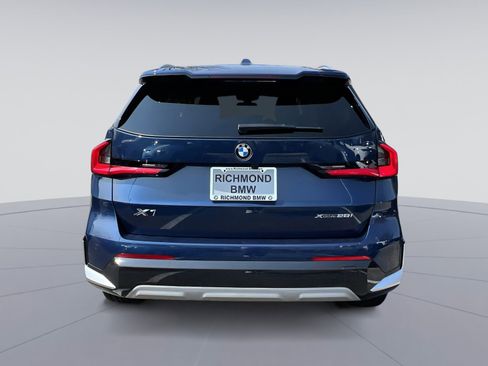 Used 2025 BMW X1 xDrive28i image 4