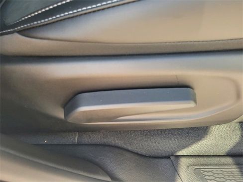 New 2025 Jeep Grand Cherokee Laredo image 16