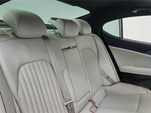 Used 2025 Genesis G70 2.5T w/ Sport Prestige Package image 25