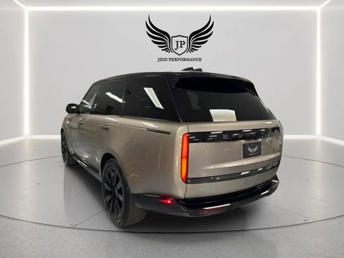Used 2023 Land Rover Range Rover SE AWD/4WD image 5